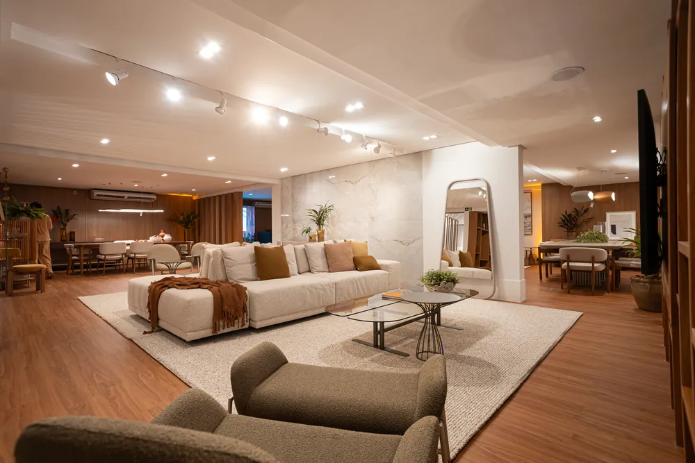 Showroom da D'Casa integrando as marcas Lider e Century